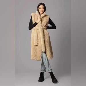 Avec Les Filles Teddy Vest